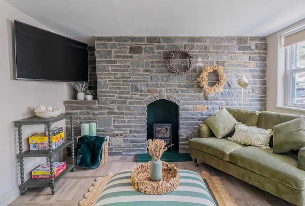 Cottage Cwtch Pontneddfechan エクステリア 写真